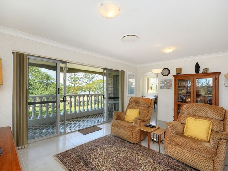 6/216 Marine Parade, Labrador QLD 4215