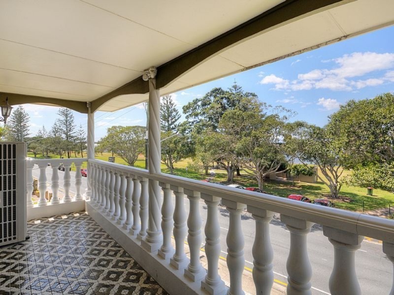 6/216 Marine Parade, Labrador QLD 4215