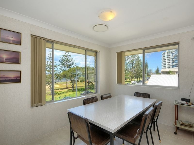 6/216 Marine Parade, Labrador QLD 4215