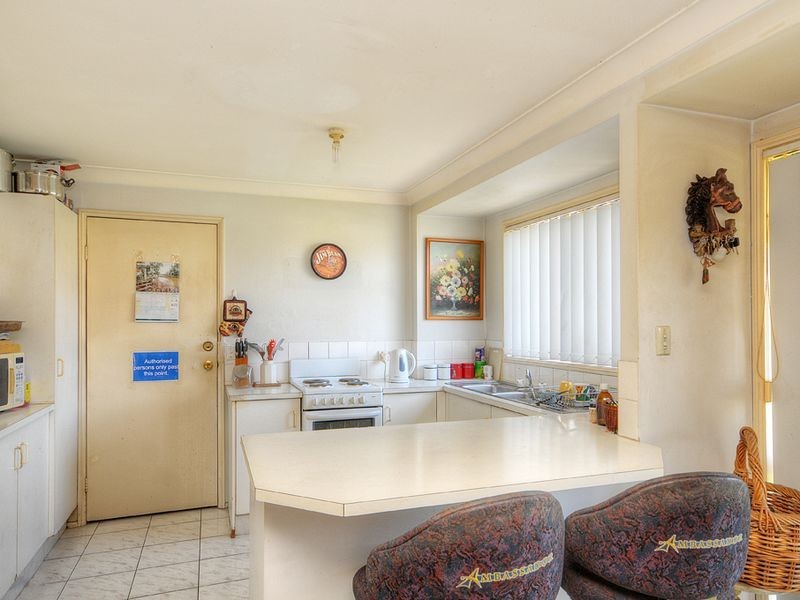 1/4 Avi Court, Labrador QLD 4215