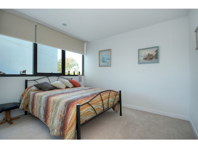 2204/1 Marina Promenade, Paradise Point QLD 4216