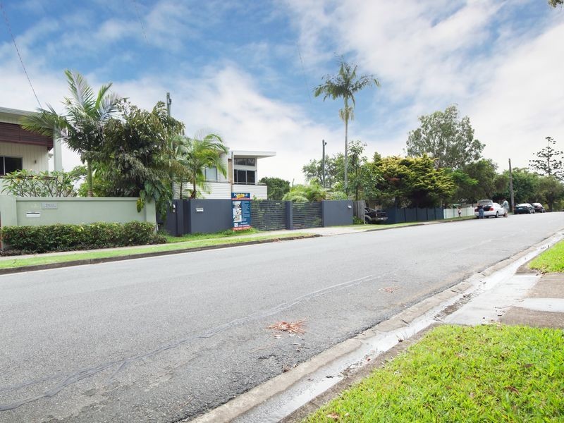 24 Billington Street, Labrador QLD 4215