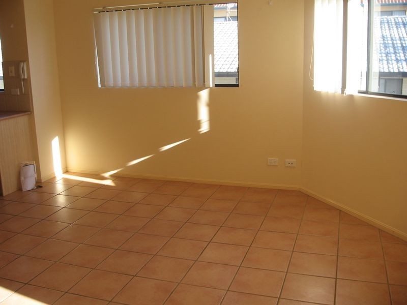 5/47 Bayview Street, Runaway Bay QLD 4216