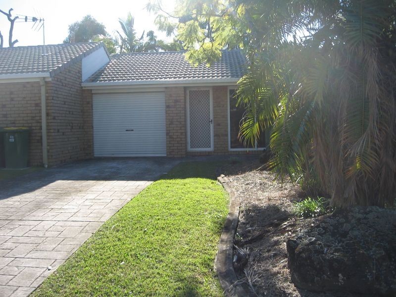 6/45 Village Way, Oxenford QLD 4210