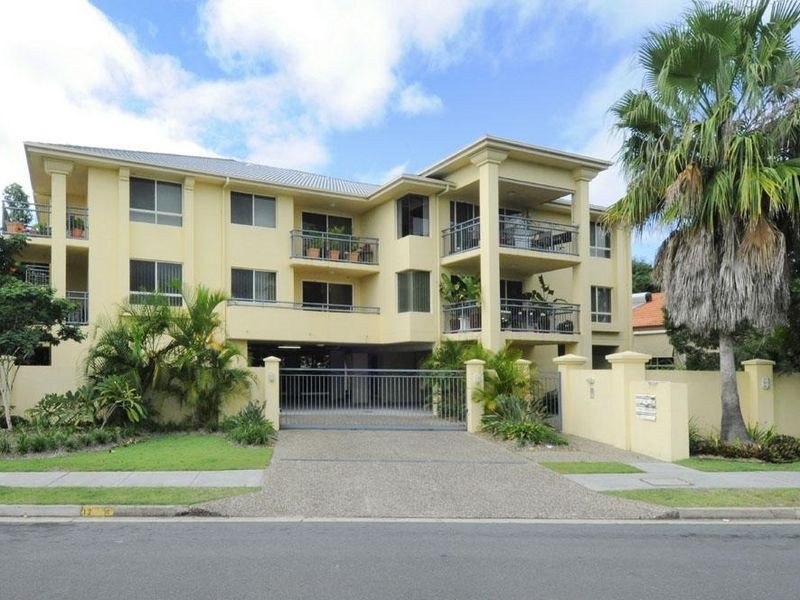 1/12 Oleander Avenue, Biggera Waters QLD 4216