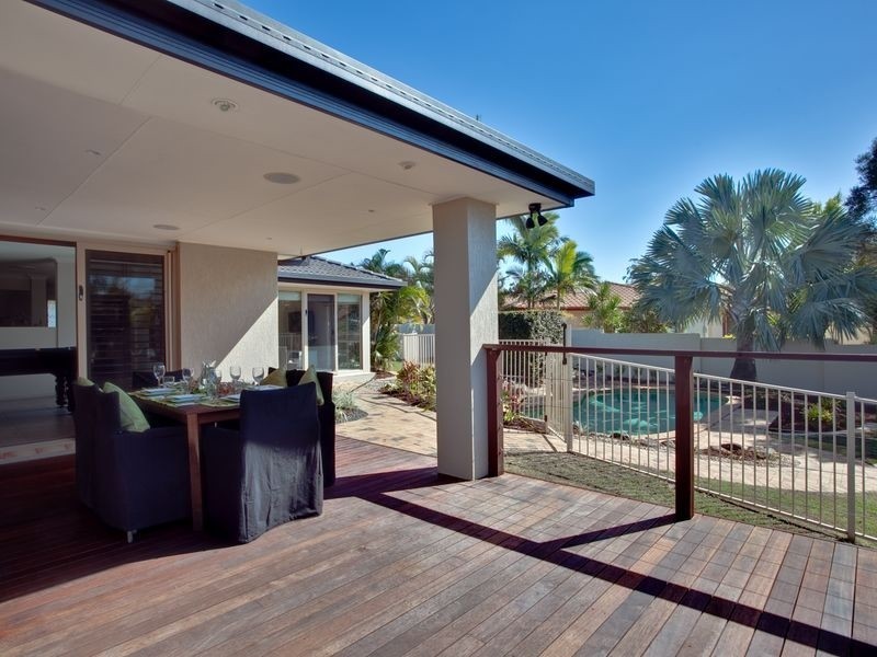 9 Kirdford Court, Arundel QLD 4214