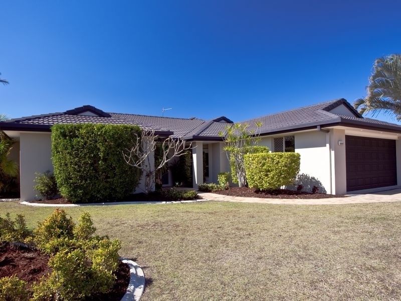 9 Kirdford Court, Arundel QLD 4214
