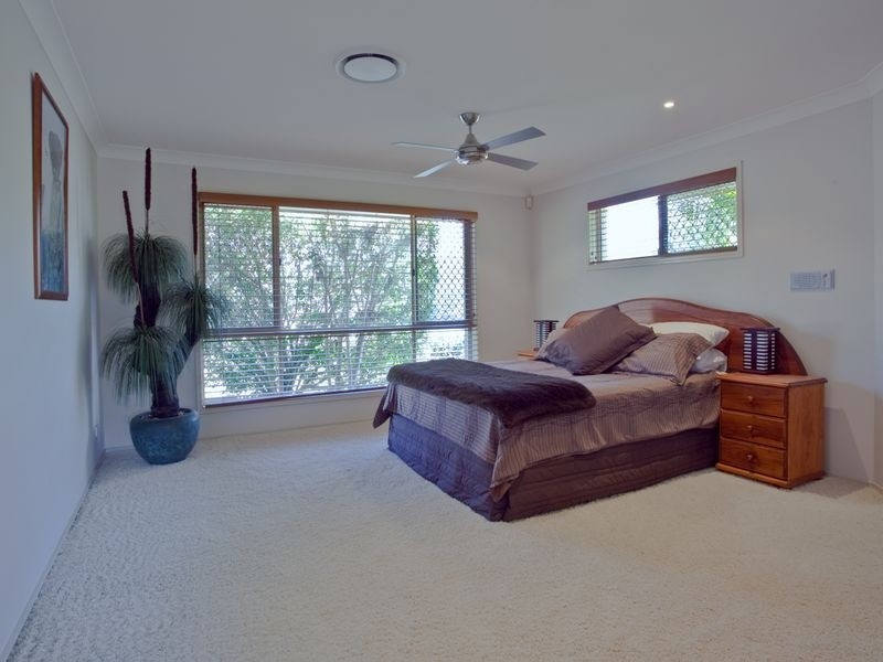 9 Kirdford Court, Arundel QLD 4214