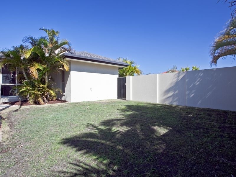 9 Kirdford Court, Arundel QLD 4214