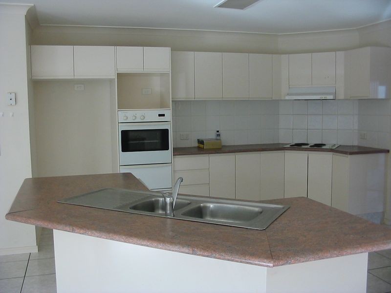 27 Peter Senior Drive, Parkwood QLD 4214