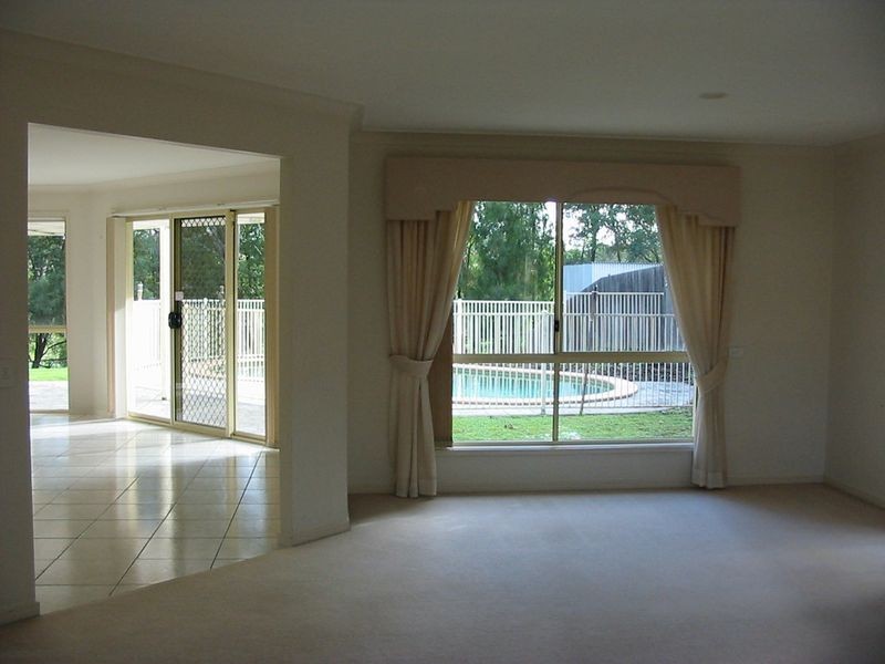 27 Peter Senior Drive, Parkwood QLD 4214