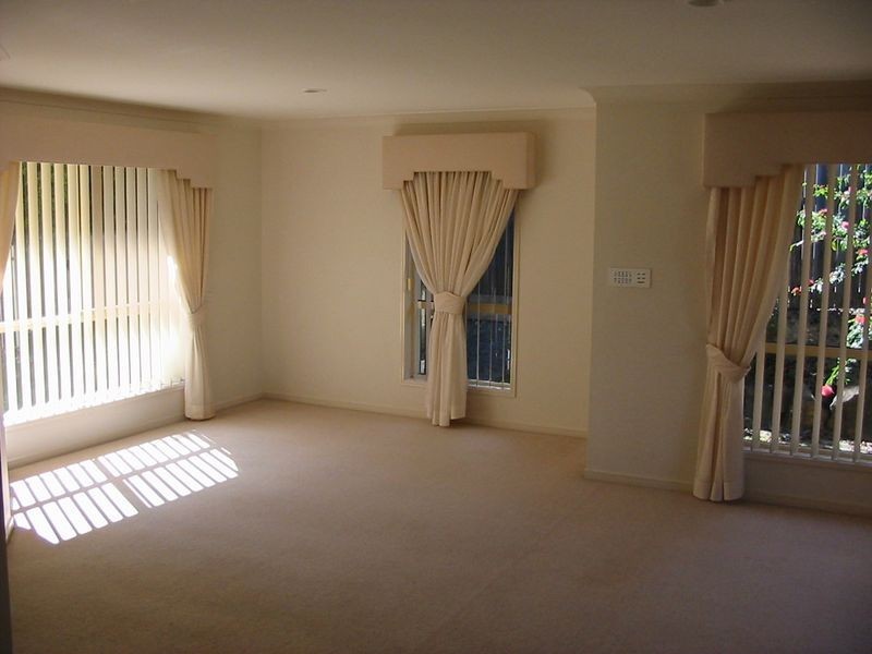 27 Peter Senior Drive, Parkwood QLD 4214