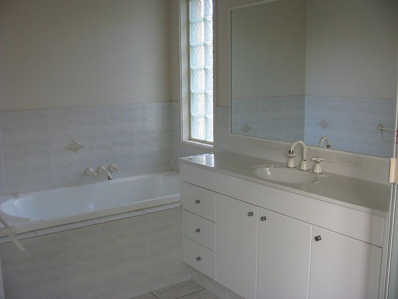 27 Peter Senior Drive, Parkwood QLD 4214