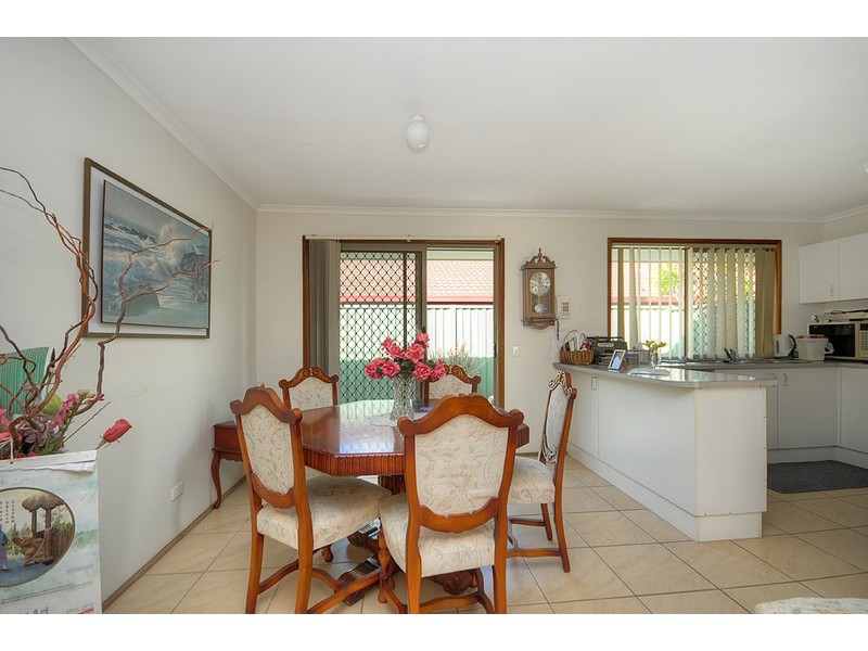 2/5 Ruth Anne Close, Labrador QLD 4215