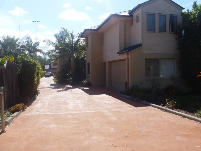 1/27 Harley Street, Labrador QLD 4215