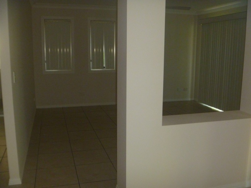 1/27 Harley Street, Labrador QLD 4215