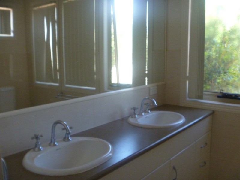 1/27 Harley Street, Labrador QLD 4215