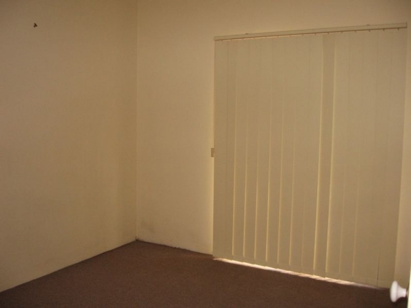 4/143 Frank Street, Labrador QLD 4215