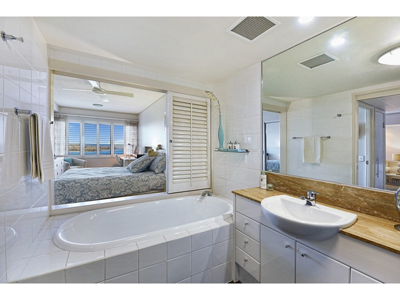 100/326-342 Marine Parade, Labrador QLD 4215