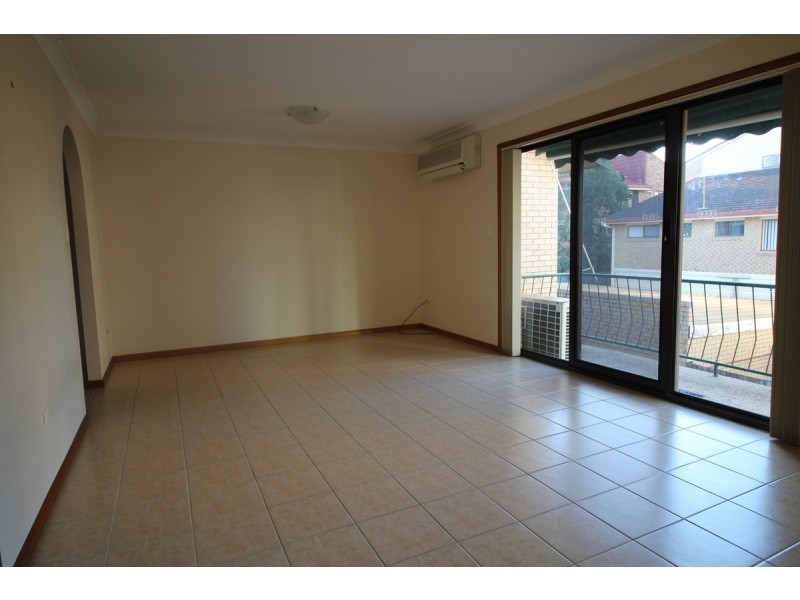 4/168 Frank Street, Labrador QLD 4215