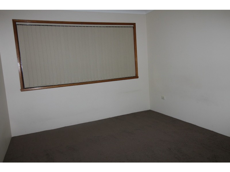 4/168 Frank Street, Labrador QLD 4215