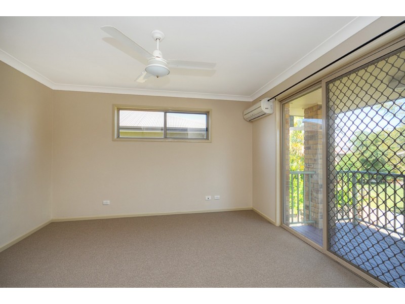 4/12 Gordon Street, Labrador QLD 4215