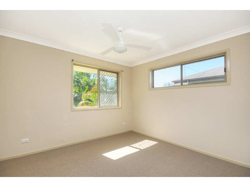 4/12 Gordon Street, Labrador QLD 4215