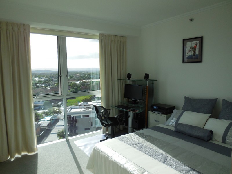 1001/300 Marine Parade, Labrador QLD 4215