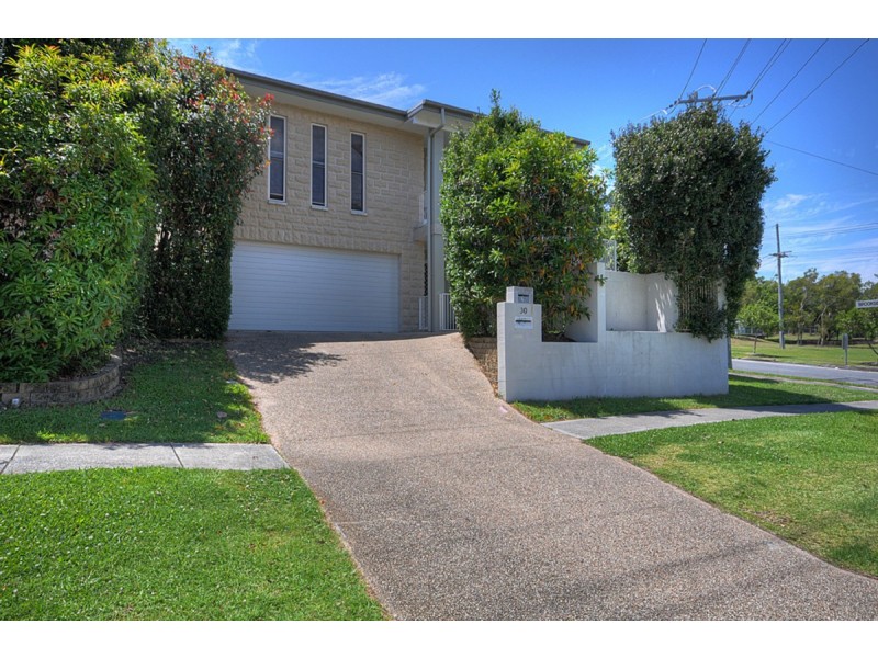 1/30 Harley Street, Labrador QLD 4215