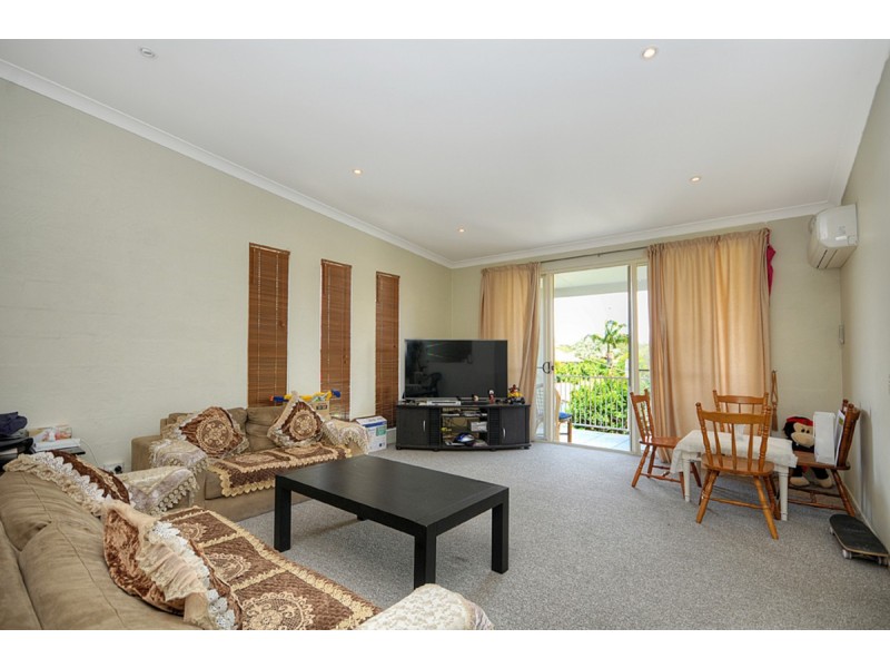 1/30 Harley Street, Labrador QLD 4215