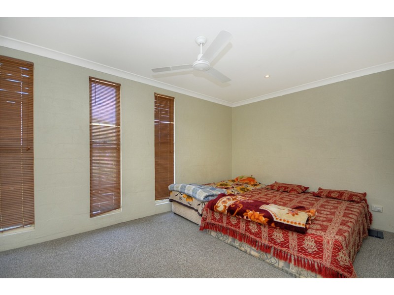 1/30 Harley Street, Labrador QLD 4215