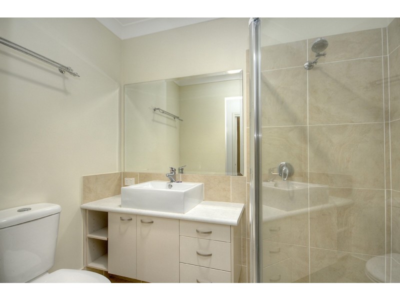 1/30 Harley Street, Labrador QLD 4215