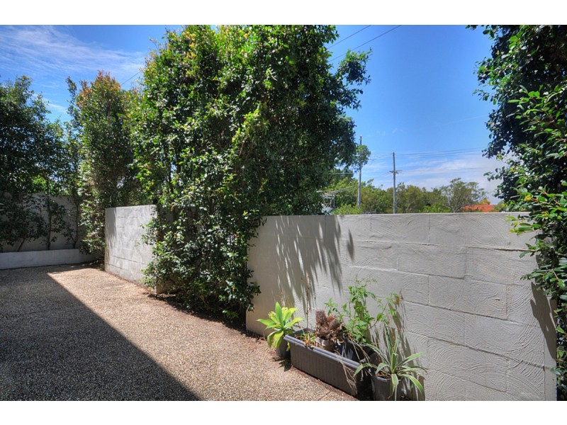 1/30 Harley Street, Labrador QLD 4215