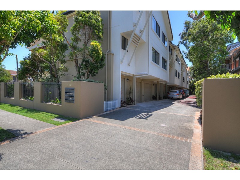 5/23 Bath Street, Labrador QLD 4215
