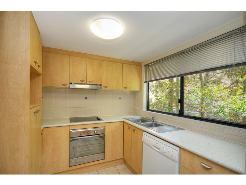5/23 Bath Street, Labrador QLD 4215
