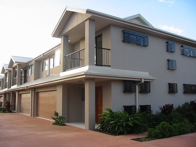 3/33 Harley Street, Labrador QLD 4215