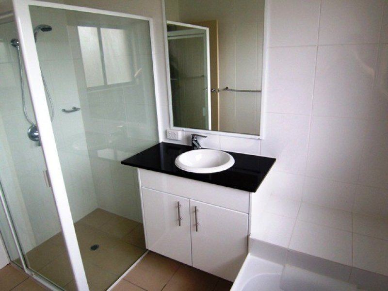 3/33 Harley Street, Labrador QLD 4215