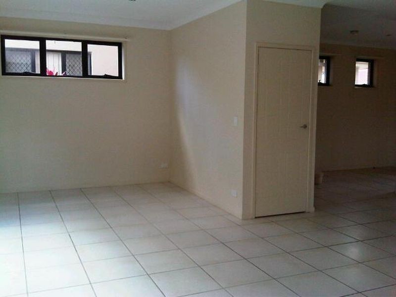 3/33 Harley Street, Labrador QLD 4215