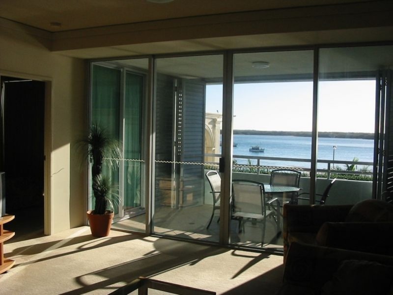 303/352 Marine Parade, Labrador QLD 4215