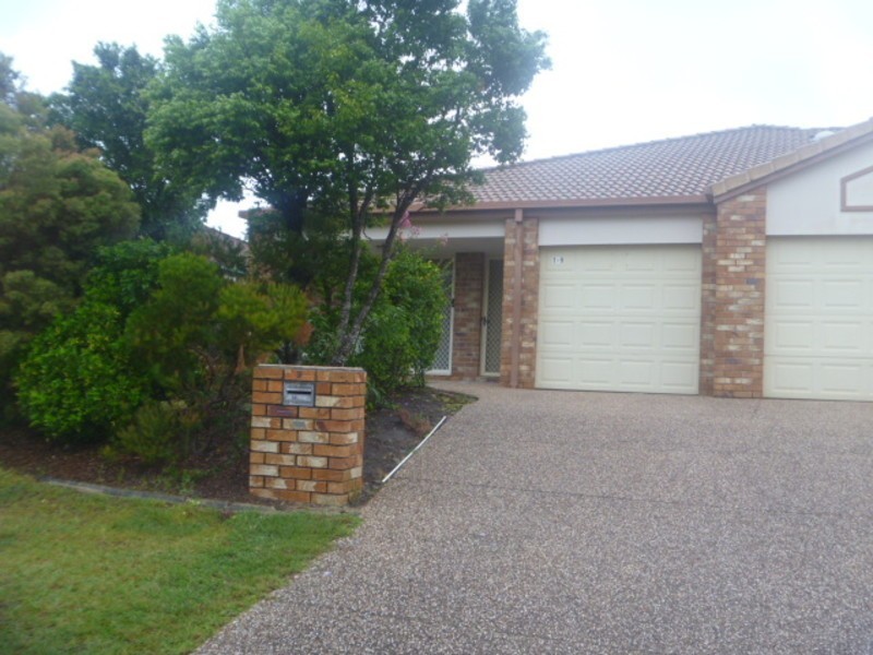 1/9 Tanias Place, Labrador QLD 4215