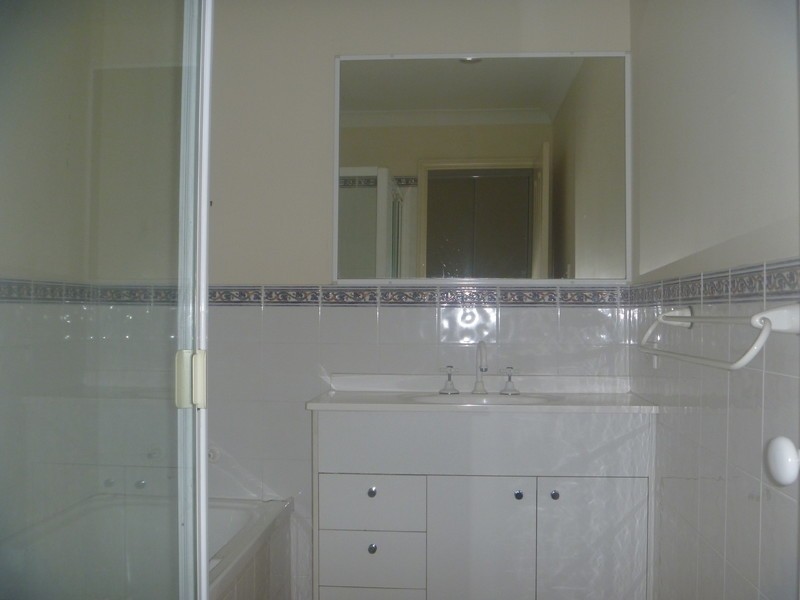 1/9 Tanias Place, Labrador QLD 4215