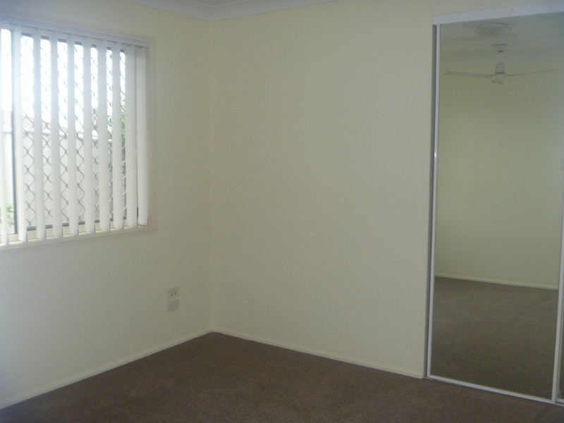 1/9 Tanias Place, Labrador QLD 4215