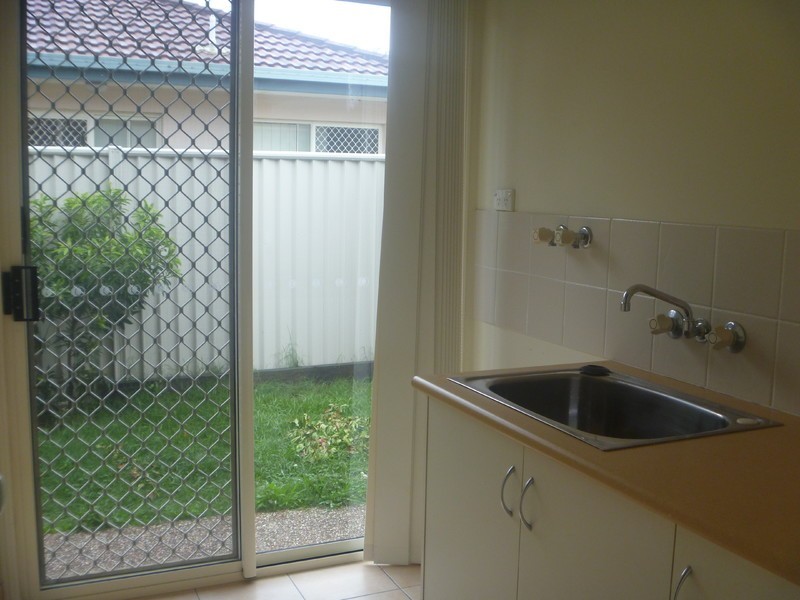 1/9 Tanias Place, Labrador QLD 4215