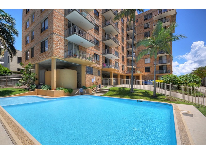 8/72 Marine Parade, Southport QLD 4215