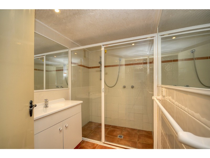 8/72 Marine Parade, Southport QLD 4215