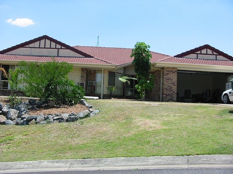 10 Driftwood Place, Arundel QLD 4214