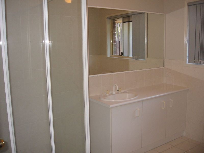 10 Driftwood Place, Arundel QLD 4214