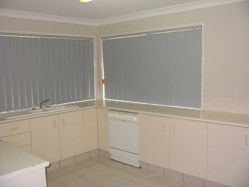 10 Driftwood Place, Arundel QLD 4214