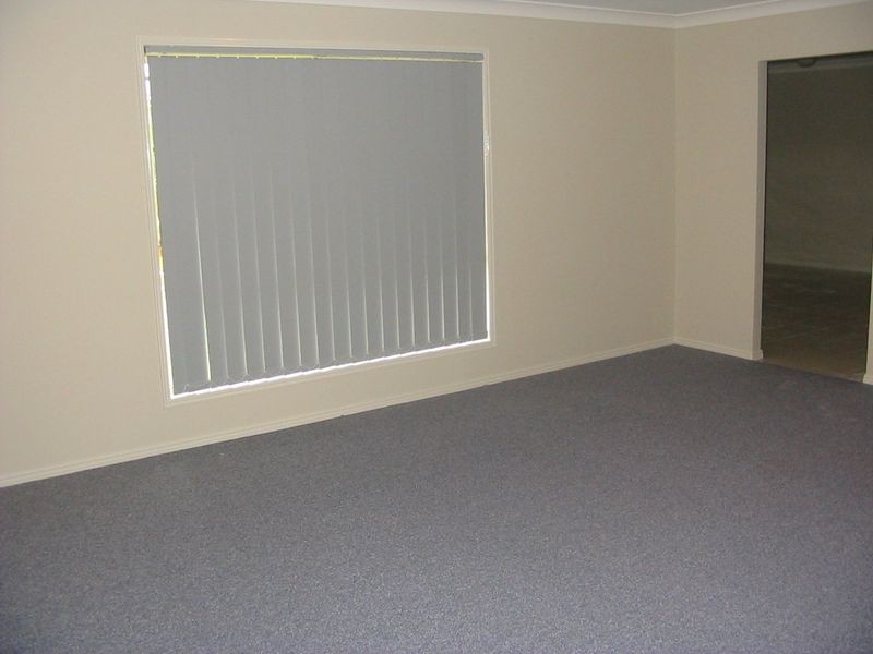 10 Driftwood Place, Arundel QLD 4214
