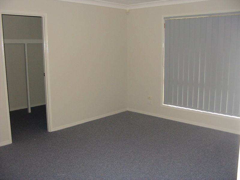 10 Driftwood Place, Arundel QLD 4214